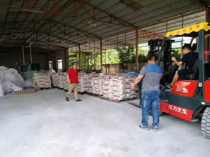 友情漆不斷創(chuàng)新突破,打開海外市場銷路 友情漆不斷創(chuàng)新突破,打開海外市場銷路