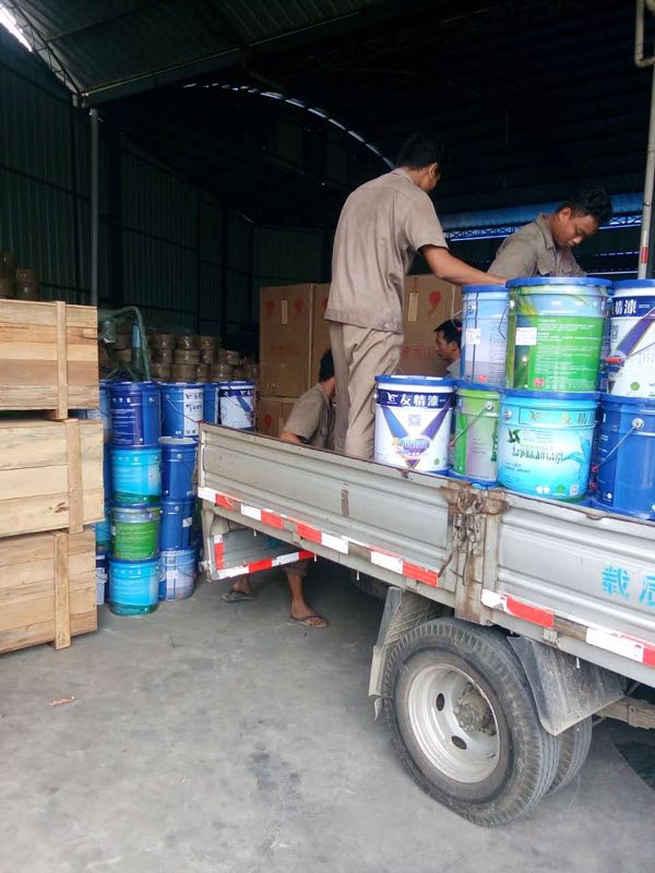 服務客戶，友情漆樣樣做足100分