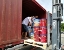 裝修旺季忙出貨 友情漆狠抓質量趕進度